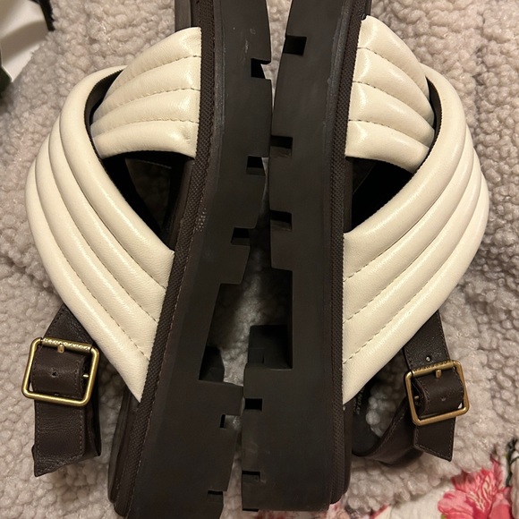 Tory Burch Dark Brown and Cream Sandals🥳🥳❌❌ - Picture 4 of 8